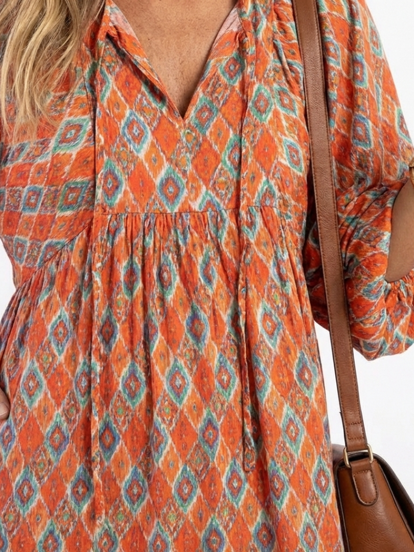 Amara | Abito Midi Geometrico con Scollo a V a Strati